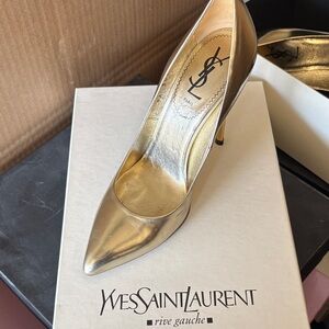 Yves Saint Laurent Metallic Gold Pointed Pump